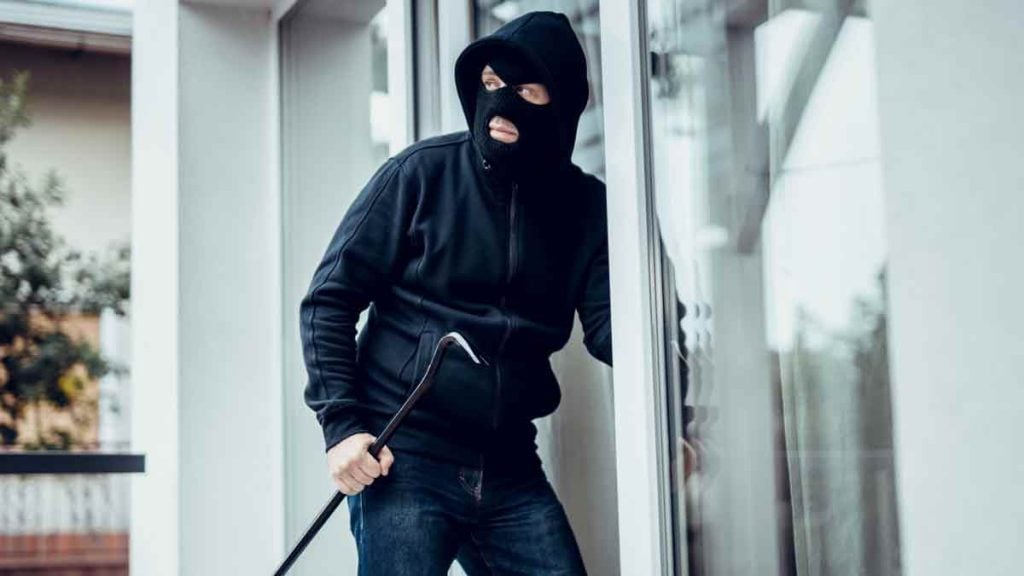 Les cambrioleurs ont une nouvelle méthode pour espionner votre maison, voici leur technique de repérage