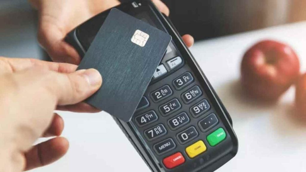 Paiement sans contact  si un morceau de scotch recouvre le terminal de paiement, attention à l’arnaque